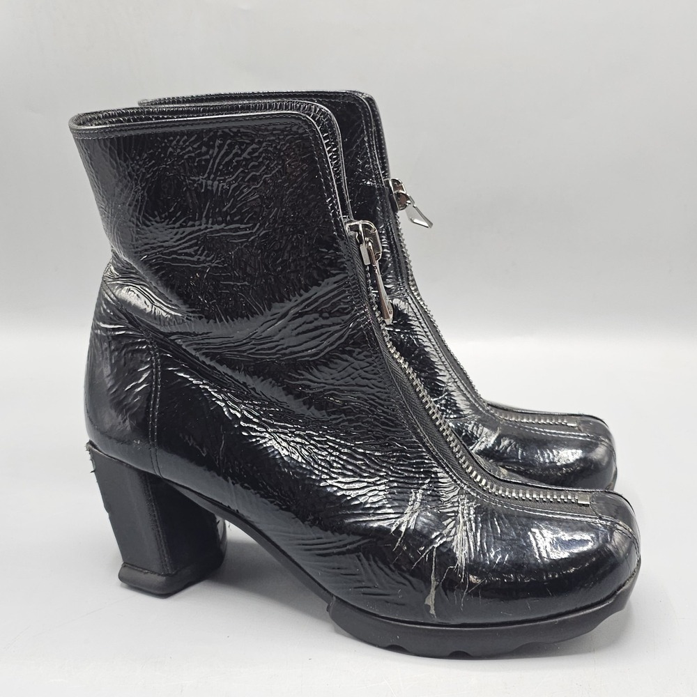 Fluevog Niki Ankle Front Zip Nappa Patent Leather Boots Sz 9.5 2.5" Heel Chunky